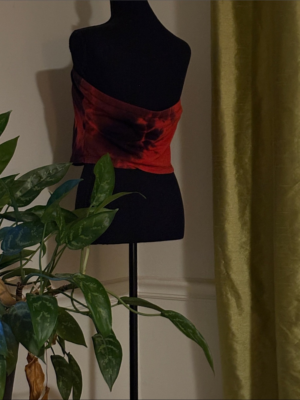 Unbranded Red and Black Tie-Dye Decorative Throw or Fabric Accent